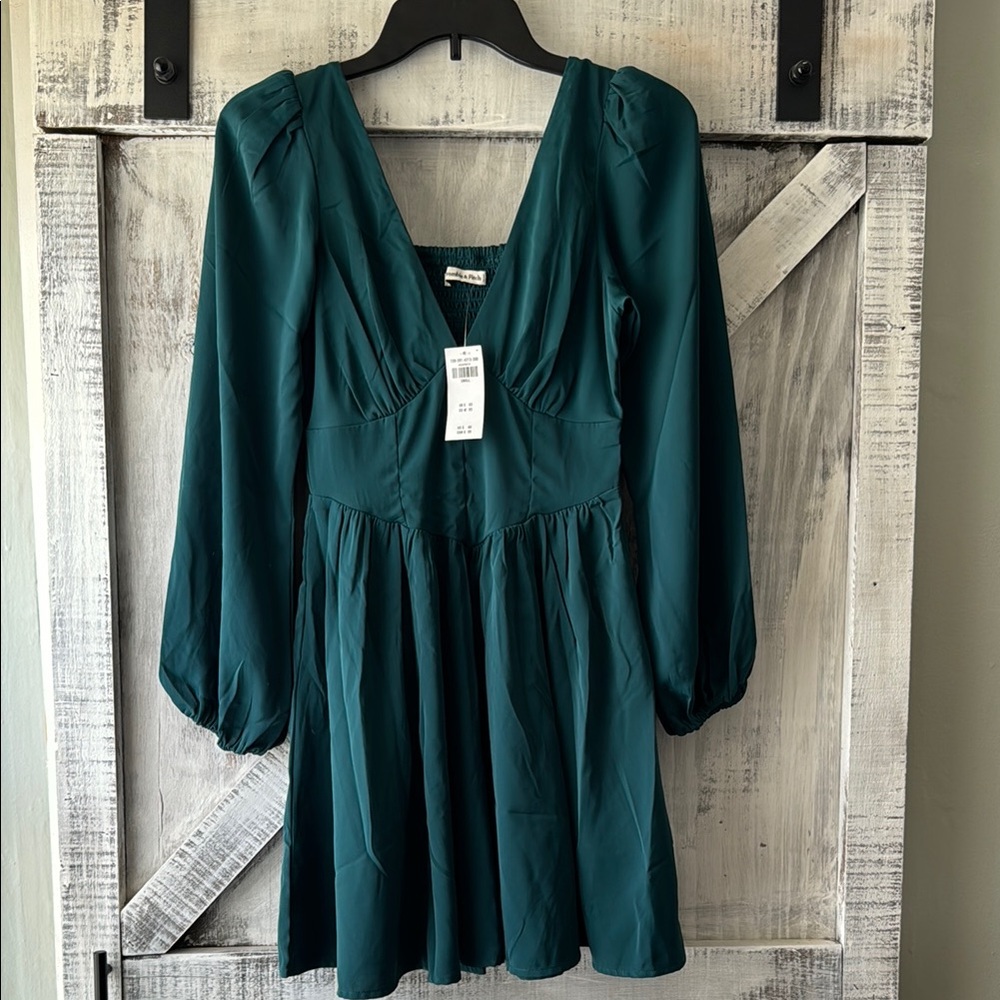 Abercrombie & Fitch Teal Long Sleeve V-Neck Dress